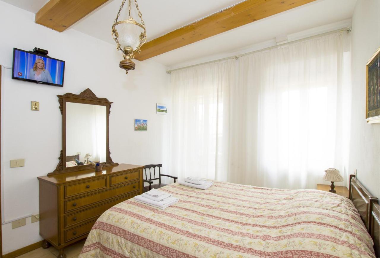 Cheap Apartment In The Old Village Colle di Val d'Elsa Eksteriør billede