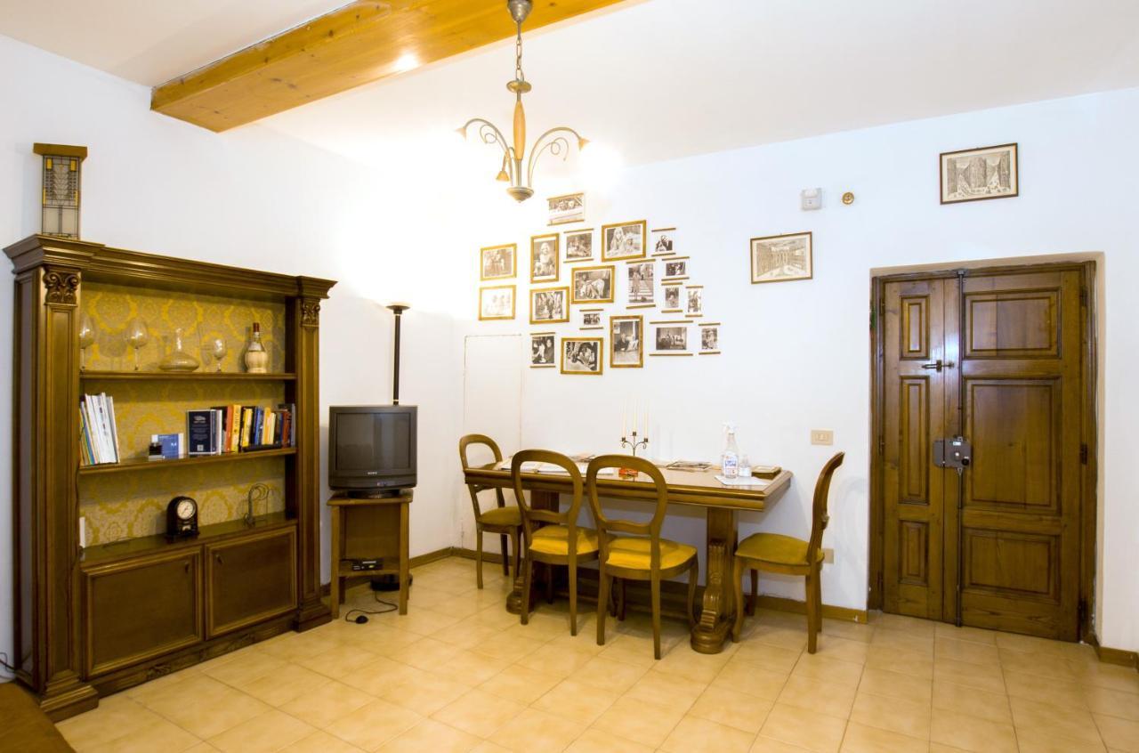 Cheap Apartment In The Old Village Colle di Val d'Elsa Eksteriør billede