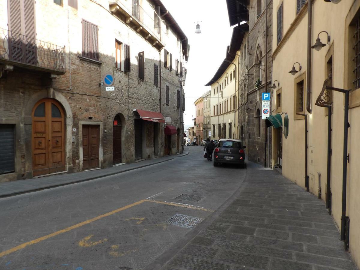 Cheap Apartment In The Old Village Colle di Val d'Elsa Eksteriør billede