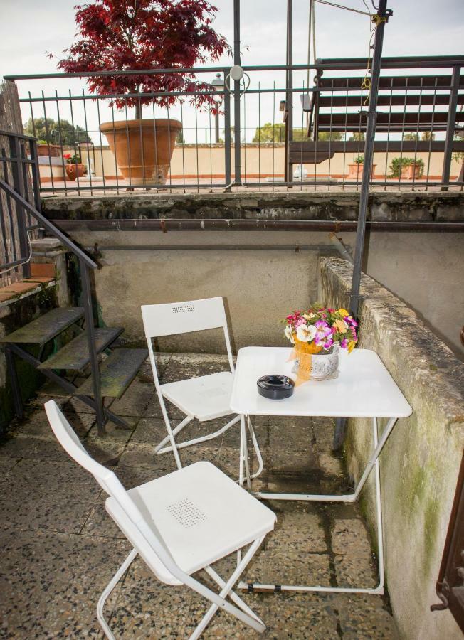 Cheap Apartment In The Old Village Colle di Val d'Elsa Eksteriør billede